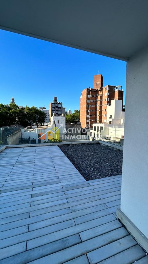 Apartamento ID.111 - Venta apartamento 2 dormitorios + terraza con parrillero + garaje - Barrio Sur 