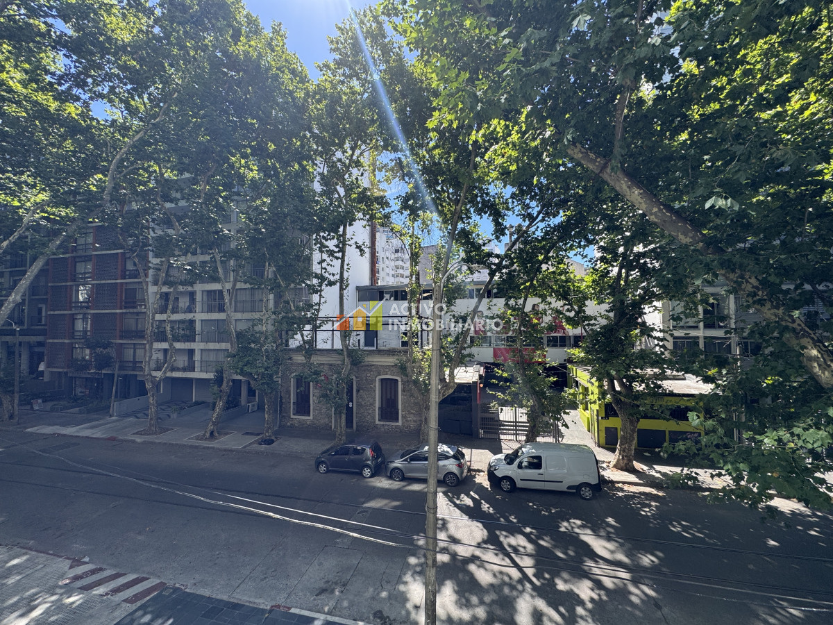 Apartamento ID.329 - Alquiler  MONOAMBIENTE AMPLIO Y LUMINOSO !!