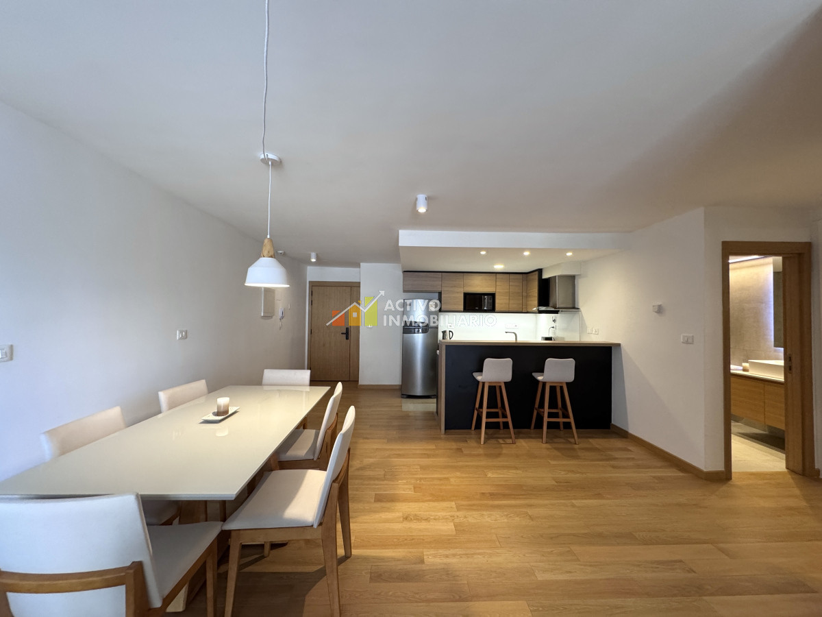Apartamento ID.387 - Alquiler amoblado 1 dormitorio con balcón y garaje 