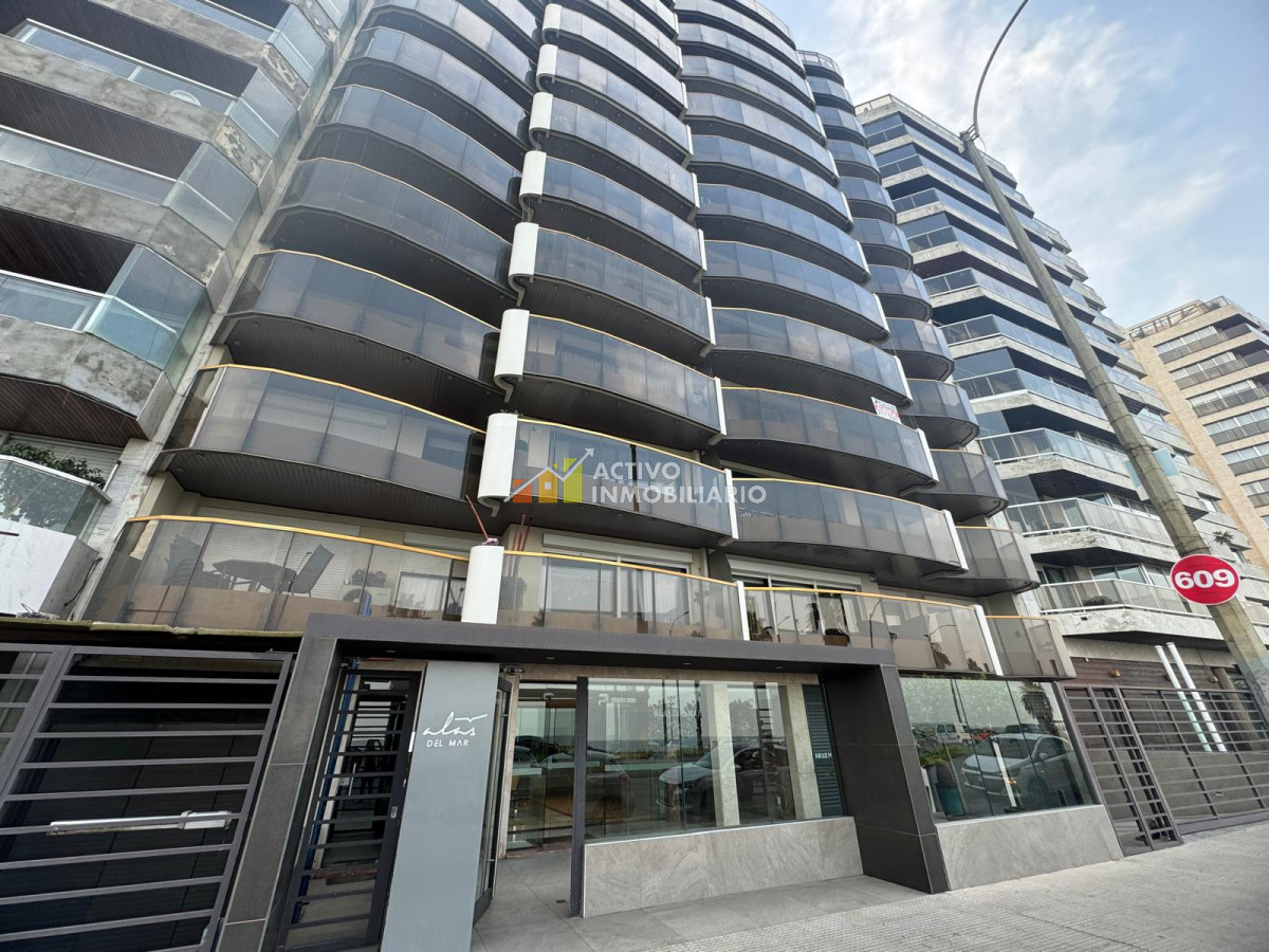 Apartamento ID.260 - Alquiler apartamento 3 dormitorios + garaje - Rambla Punta Carretas