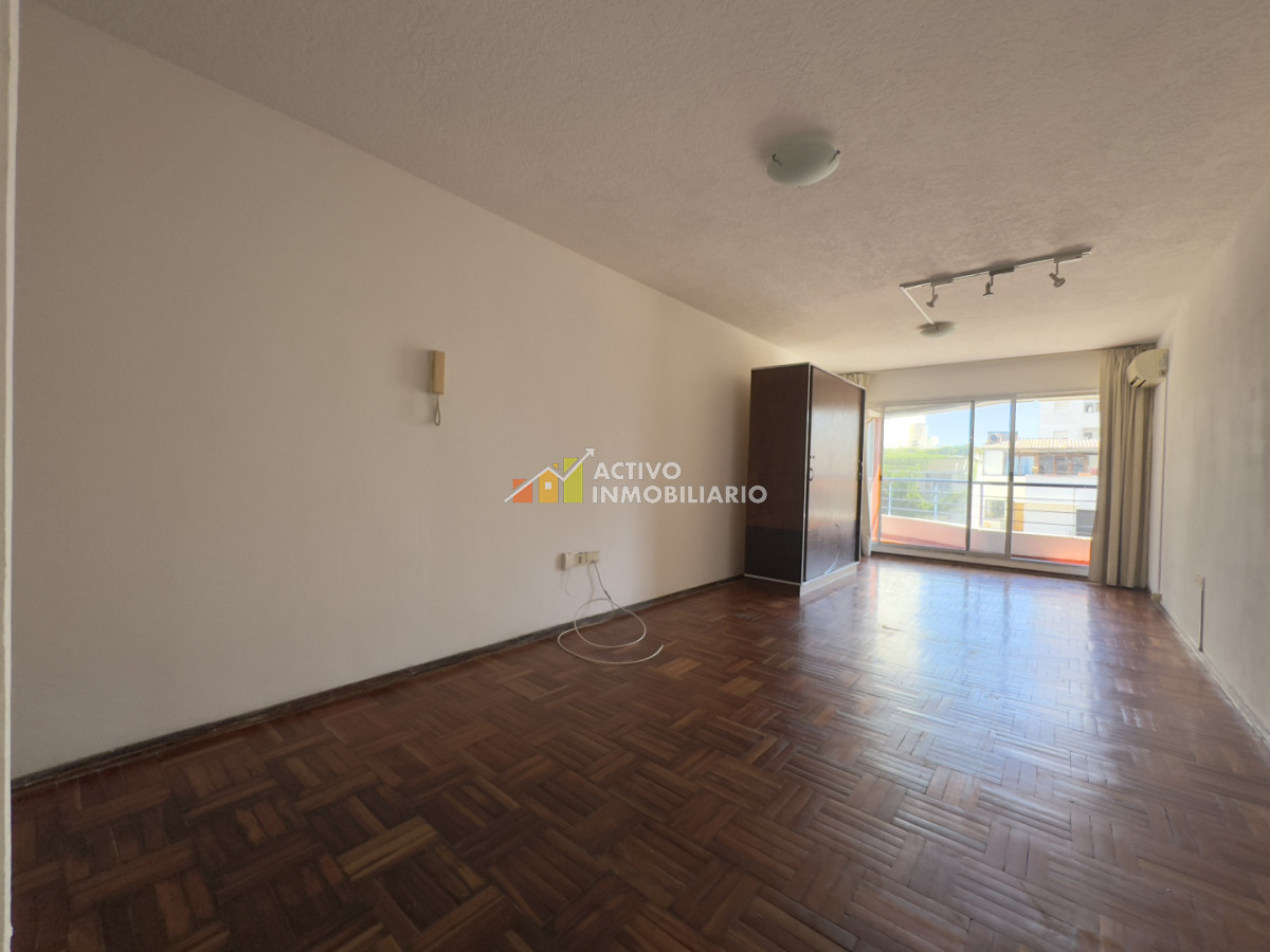 Apartamento ID.507 - Alquiler monoambiente + balcón - Punta Carretas