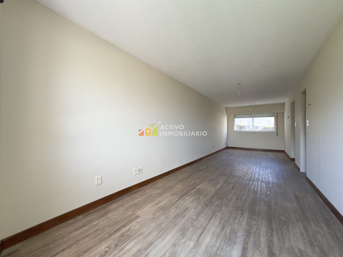 Apartamento ID.493 - Alquiler monoambiente - Ciudad Vieja 