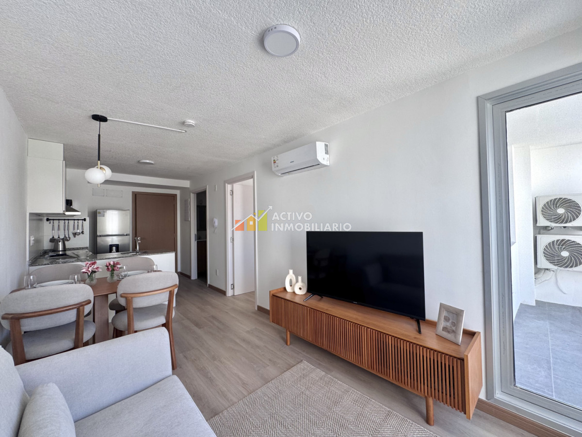 Apartamento ID.566 - Alquiler apartamento amoblado 1 dormitorio + balcón + garage - Tres Cruces