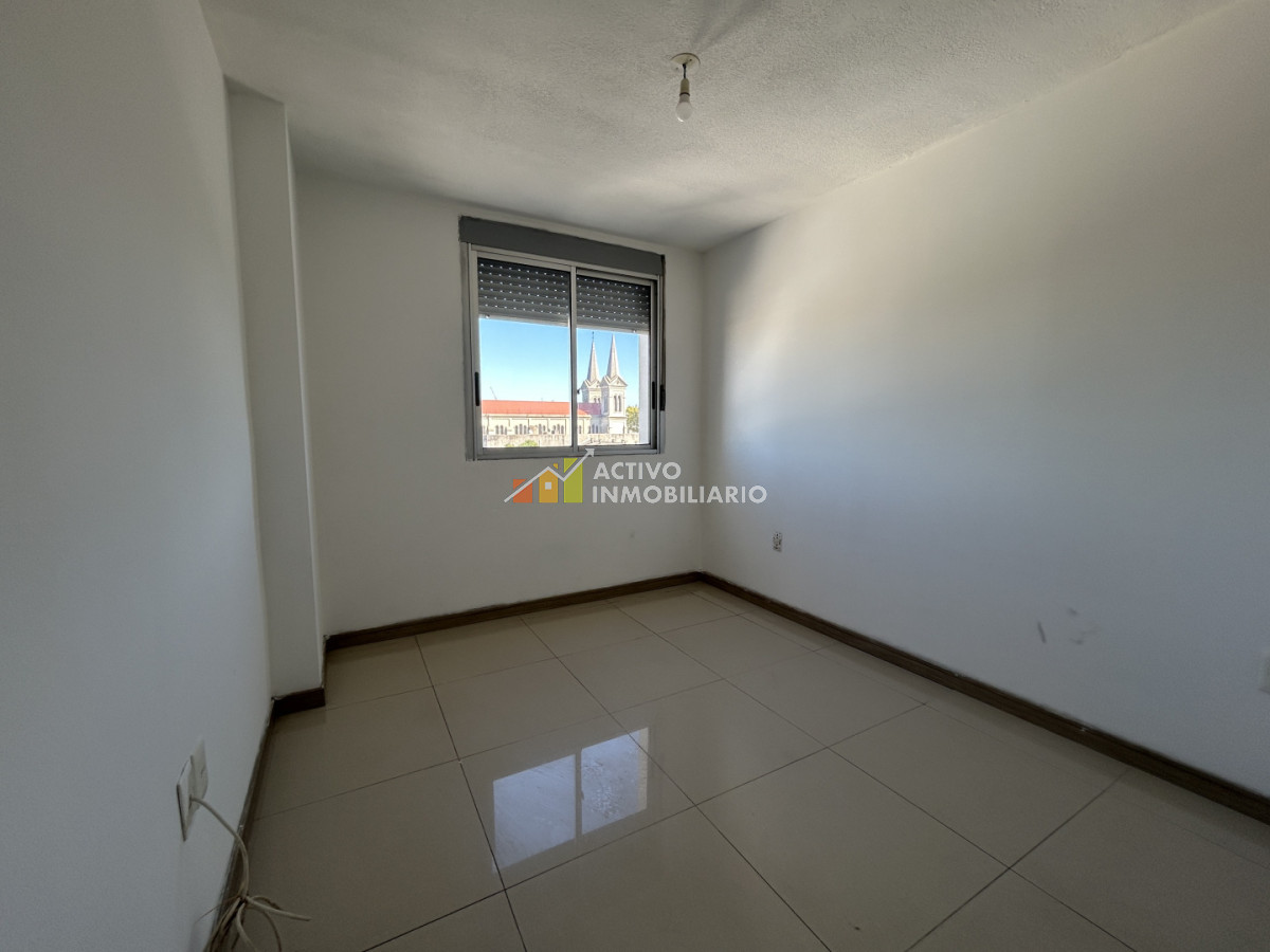 Apartamento ID.550 - Alquiler Apartamento 2 Dormitorios con Balcón - Bella Vista 