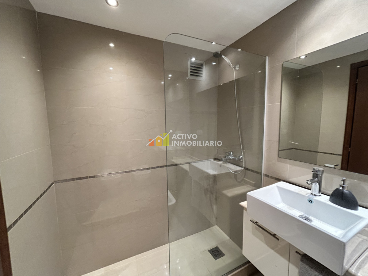 Apartamento ID.474 - Venta Apartamento 2 Dormitorios, Balcón y Garage - Punta Carretas 
