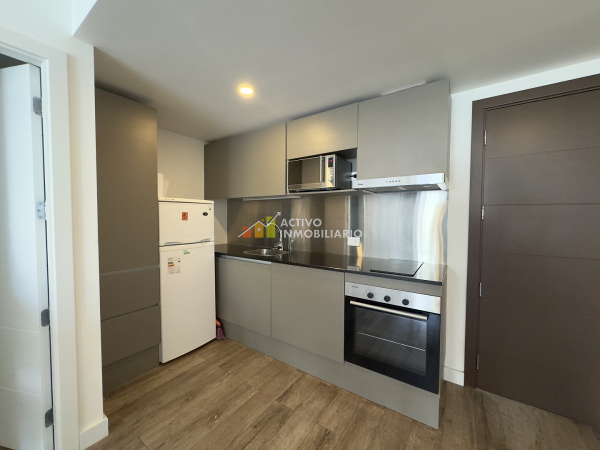 Apartamento ID.492 - Venta Apartamento 1 Dormitorio, Balcón y Garage - Punta Del Este