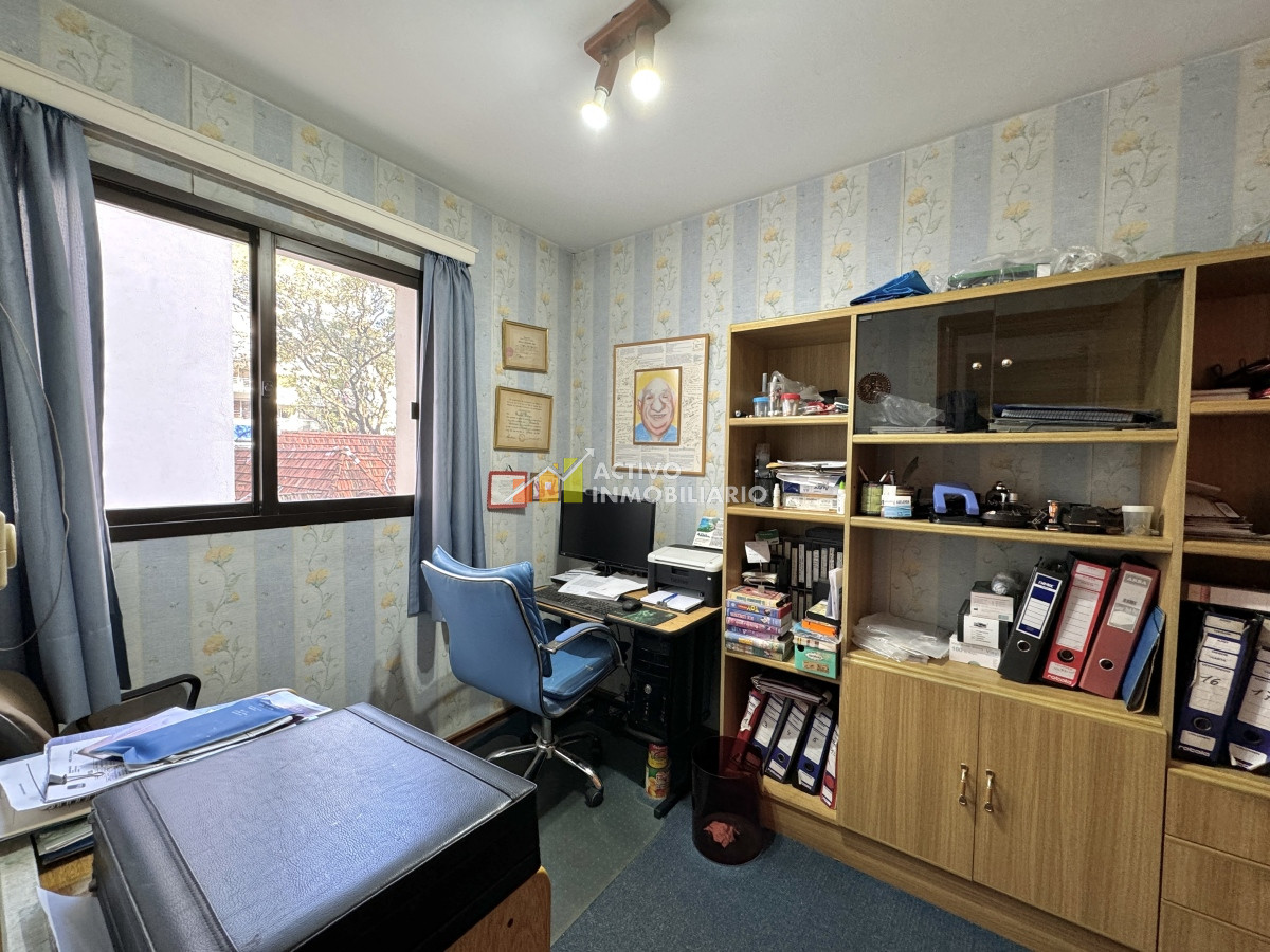 Apartamento ID.282 - Venta apartamento 3 dormitorios + servicio + 2 garages  - Pocitos 