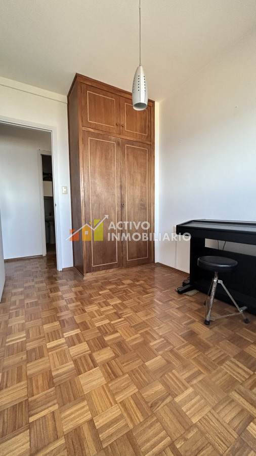 Apartamento ID.34 - Venta apartamento con renta 3 Dormitorios + Garaje - Rambla De Malvin