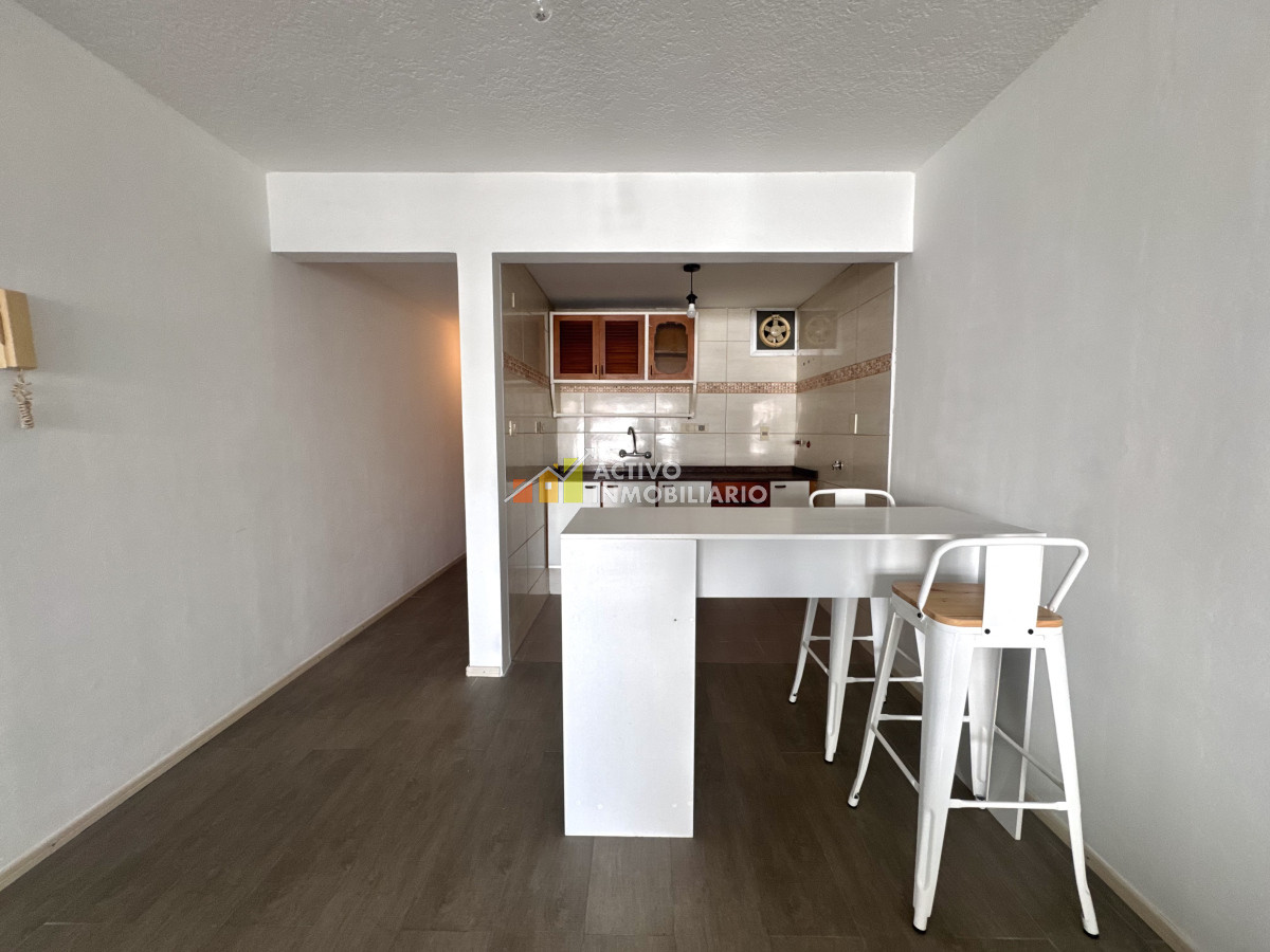 Apartamento ID.444 - Alquiler Monoambiente con Balcón - Punta Carretas 
