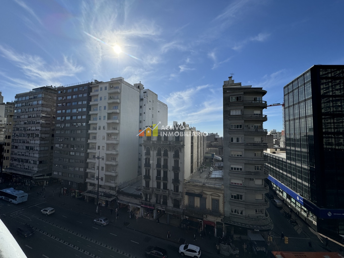Apartamento ID.262 - Venta apartamento reciclado 3 dormitorios + servicio + balcón - Centro