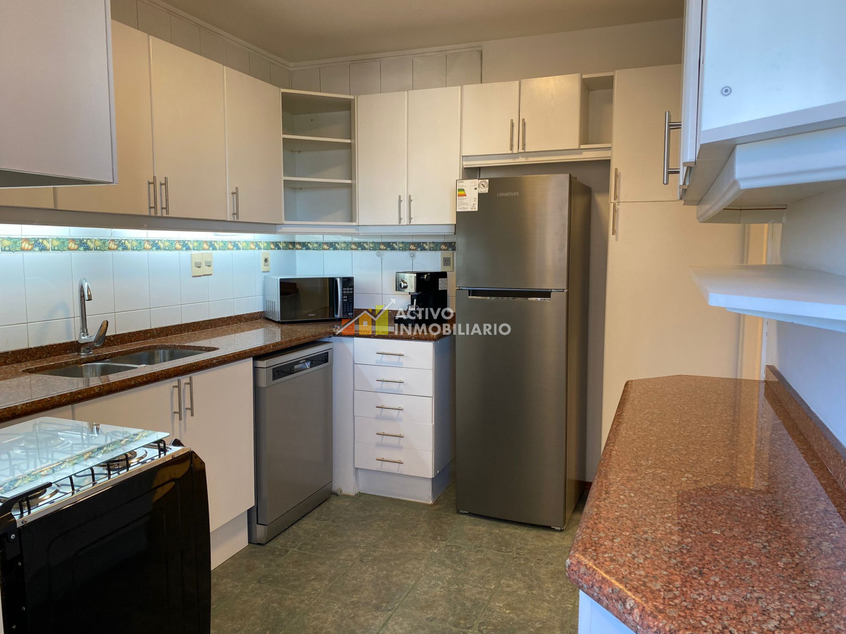 Apartamento ID.75 - Alquiler Exclente planta con vista al Golf ! Amueblado contrato anual