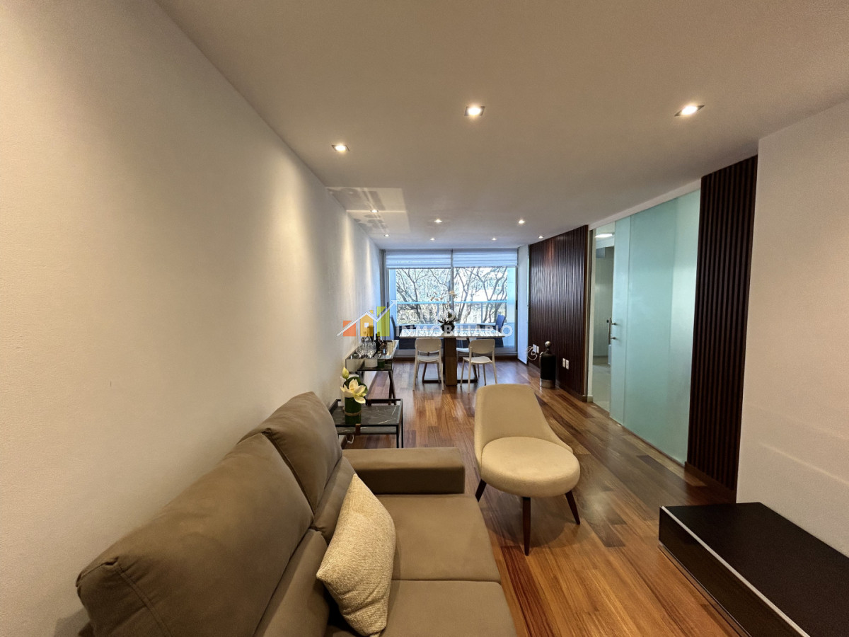 Apartamento ID.474 - Venta Apartamento 2 Dormitorios, Balcón y Garage - Punta Carretas 