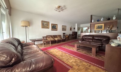 Venta apartamento 3 dormitorios + patio + garaje - Pocitos