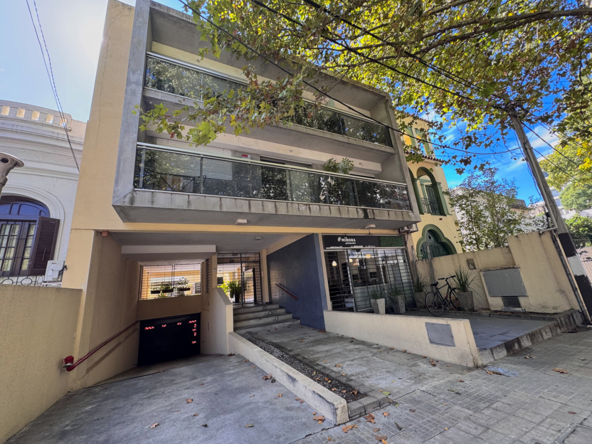 Venta apartamento 1 dormitorio + patio + garaje + box - Pocitos 