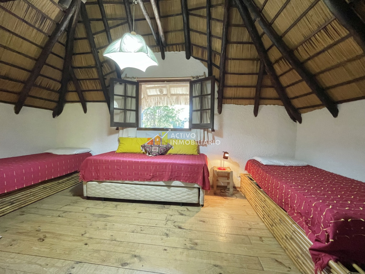 Casa ID.162 - Venta Chalet 5 dormitorios + barbacoa - Punta Del Este 