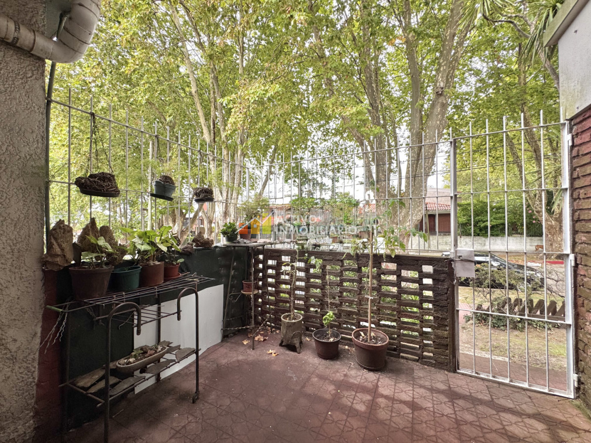 Casa ID.516 - Venta casa 3 dormitorios + patio + garaje - Punta Gorda 