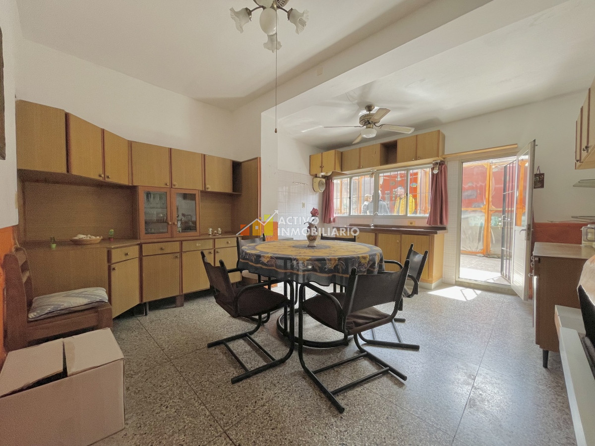 Casa ID.91 - Bajó de precio! Venta casa para dos familias + patio y barbacoa - Cerro 