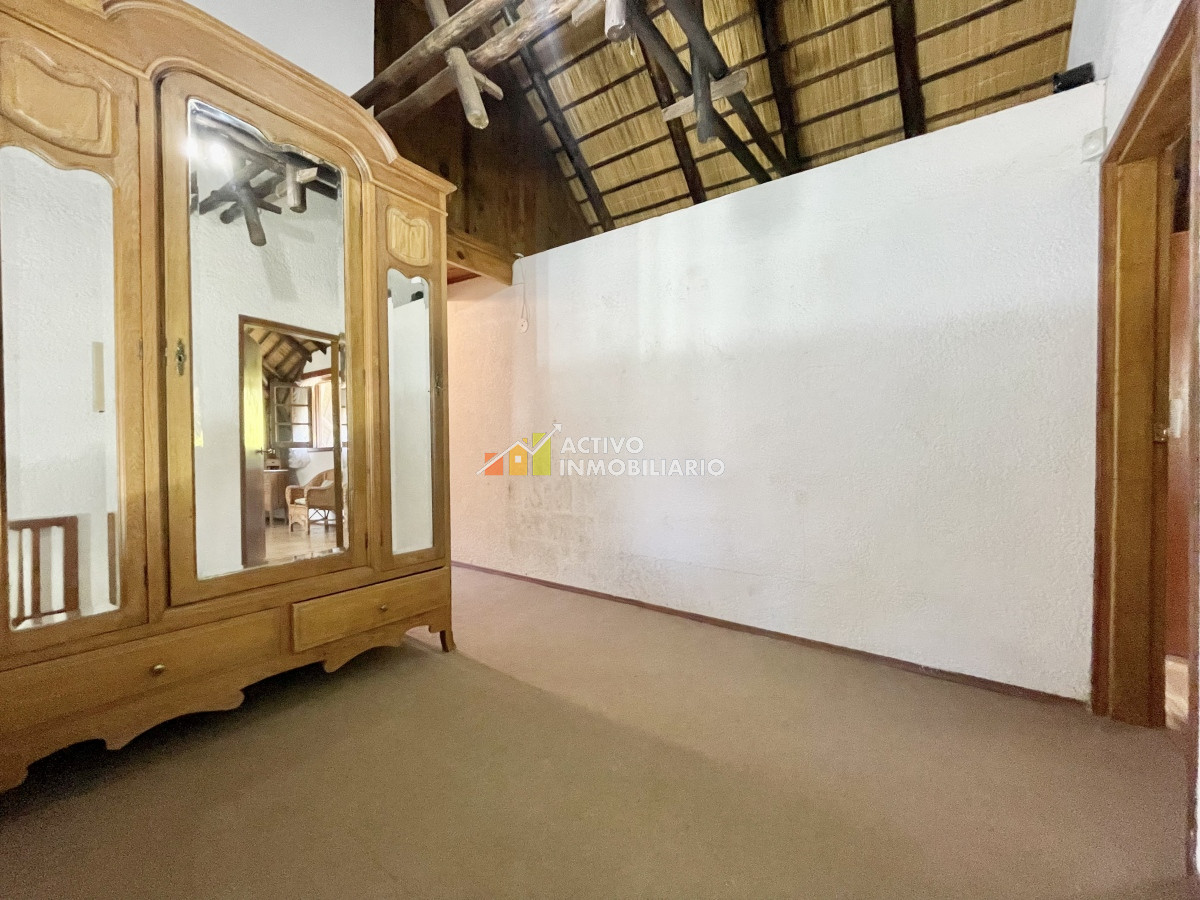 Casa ID.162 - Venta Chalet 5 dormitorios + barbacoa - Punta Del Este 