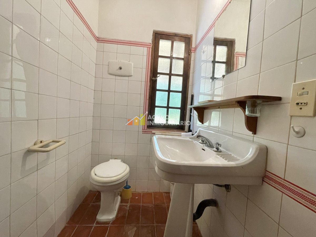 Casa ID.162 - Venta Chalet 5 dormitorios + barbacoa - Punta Del Este 