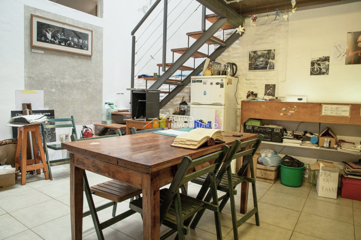 Casa ID.235 - Venta casa de altos de dos plantas 331mts a reciclar - Centro 