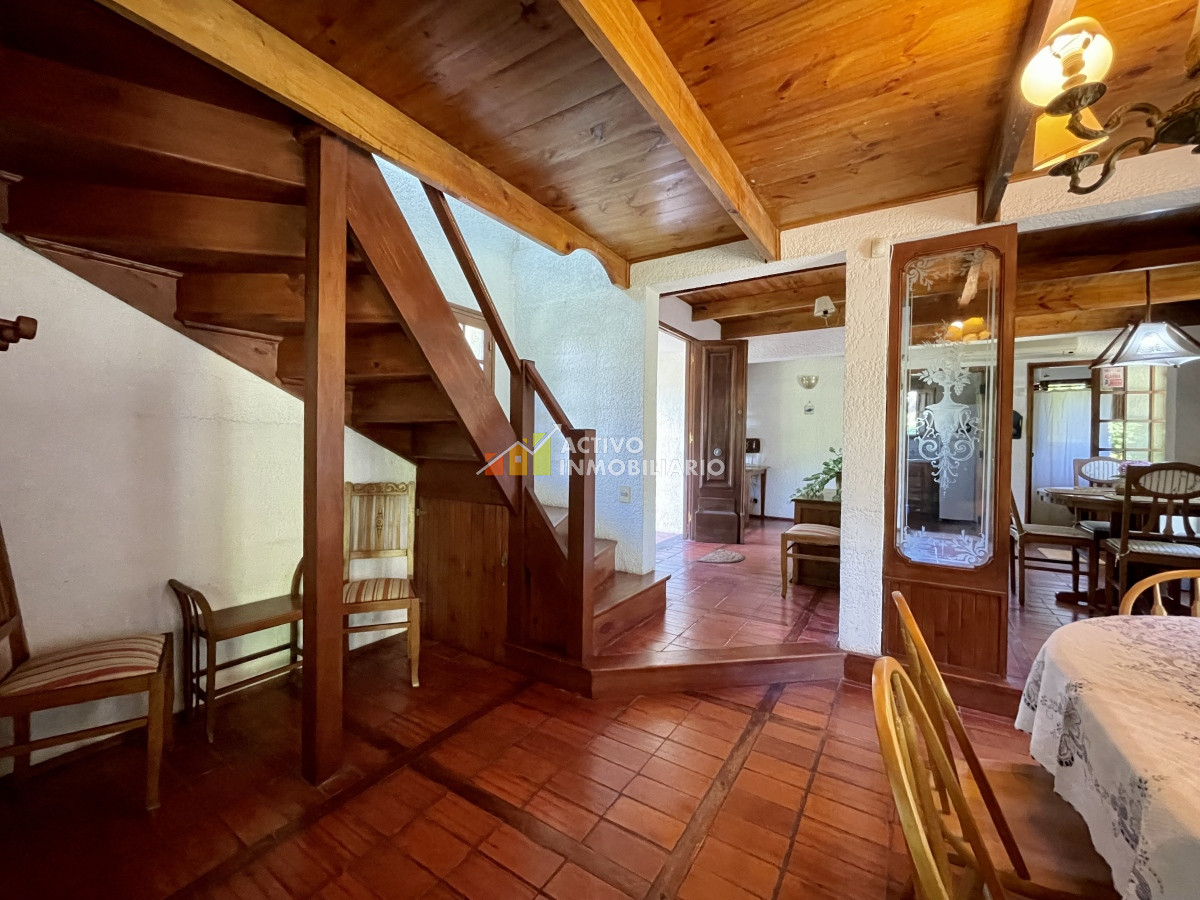 Casa ID.162 - Venta Chalet 5 dormitorios + barbacoa - Punta Del Este 