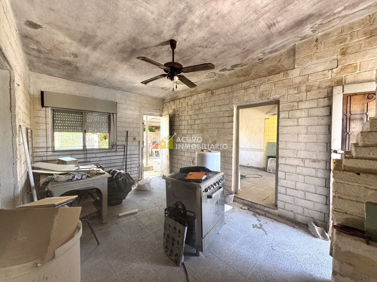 Casa ID.381 - Venta Casa A Reciclar 3 Dormitorios + Patio + Cochera - Ituzaingó