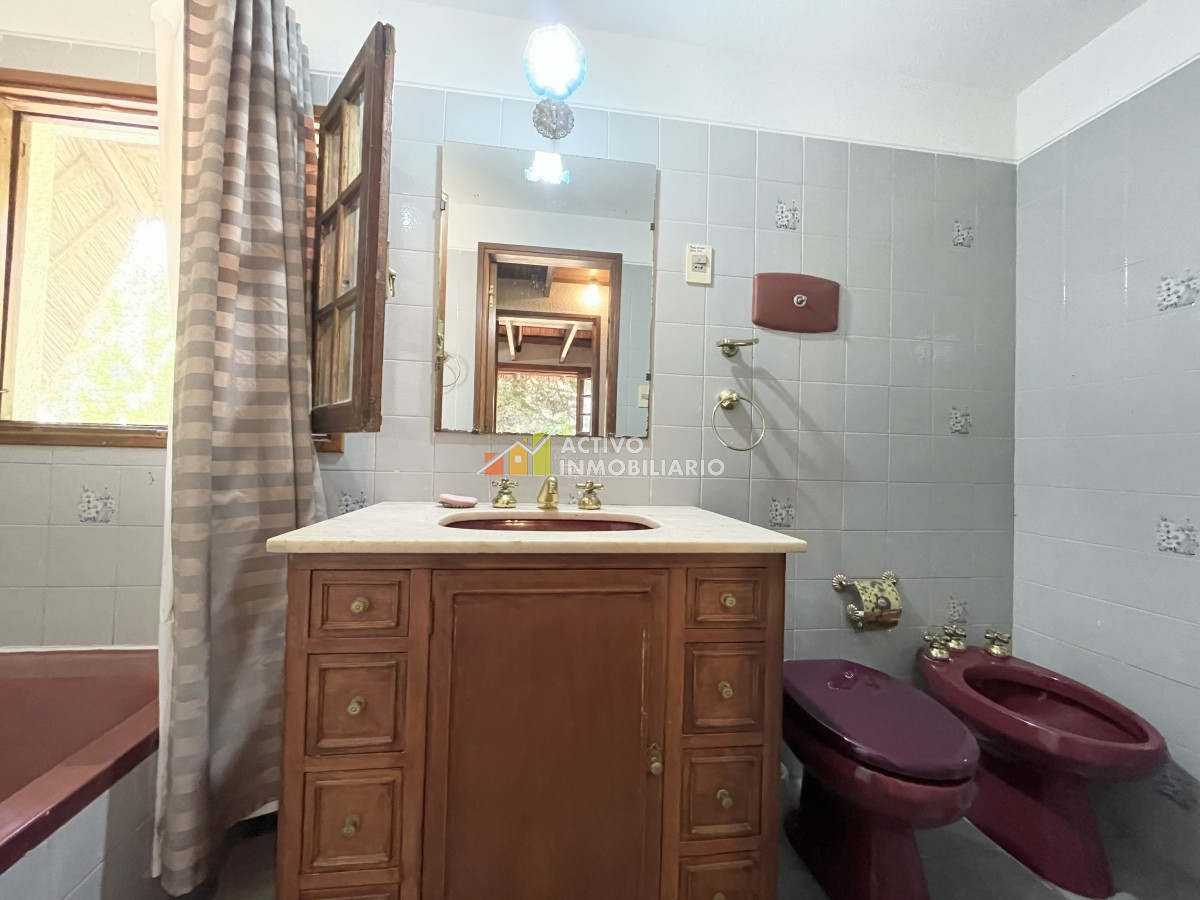 Casa ID.162 - Venta Chalet 5 dormitorios + barbacoa - Punta Del Este 