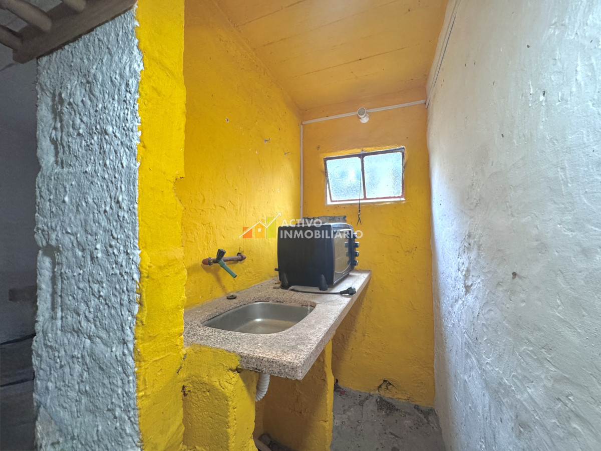 Casa ID.399 - Venta 2 Casas Con Patio, Padrón Único 399mts 