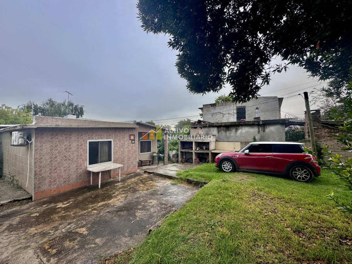 Casa ID.399 - Venta 2 Casas Con Patio, Padrón Único 399mts 