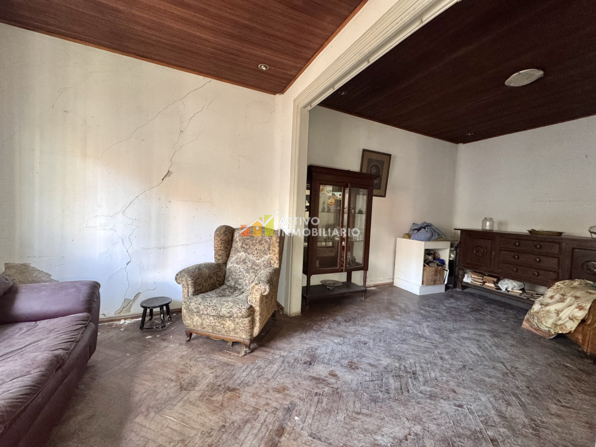 Casa ID.461 - Venta casa 5 dormitorios + patio - Punta Carretas