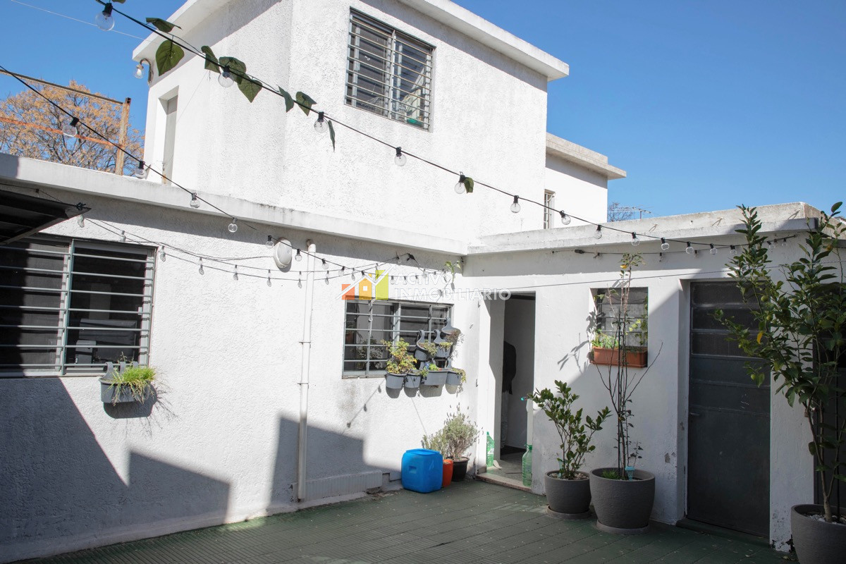Casa ID.52 - Venta Casa 3 Dormitorios + Cochera + Patio Con Parrillero - Buceo 