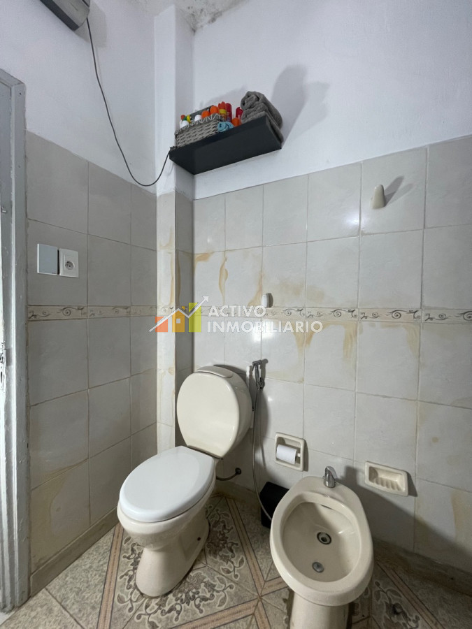 Casa ID.52 - Venta Casa 3 Dormitorios + Cochera + Patio Con Parrillero - Buceo 