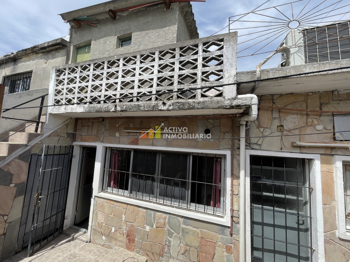 Casa ID.91 - Bajó de precio! Venta casa para dos familias + patio y barbacoa - Cerro 