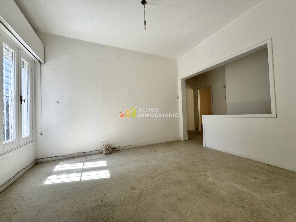 Casa ID.285 - Venta casa de altos con renta 2 dormitorios + azotea (sin gastos comunes) - Buceo