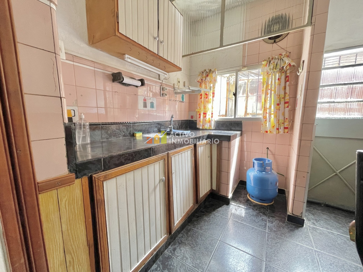 Casa ID.91 - Bajó de precio! Venta casa para dos familias + patio y barbacoa - Cerro 