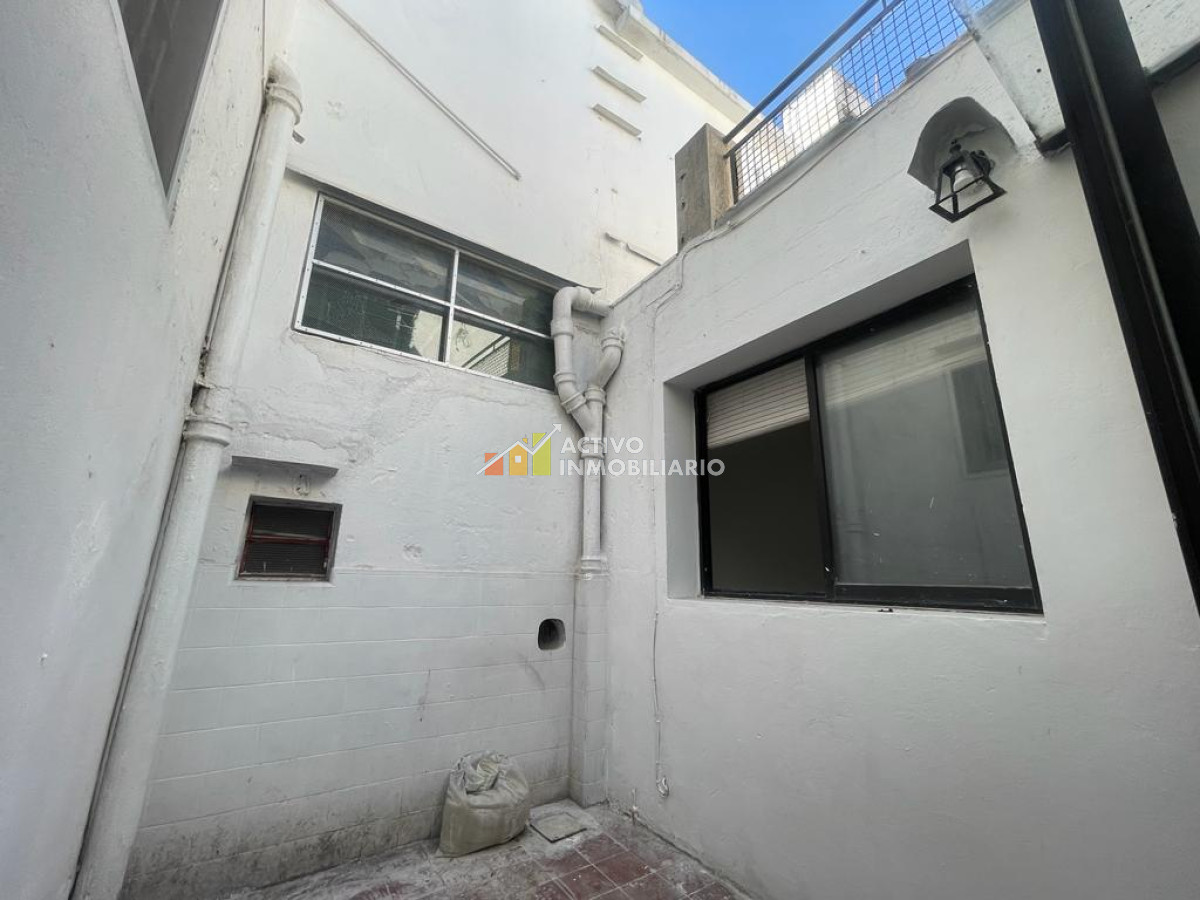 Casa ID.130 - Casa reciclada con renta 3 dormitorios + patio + azotea - La blanqueada 