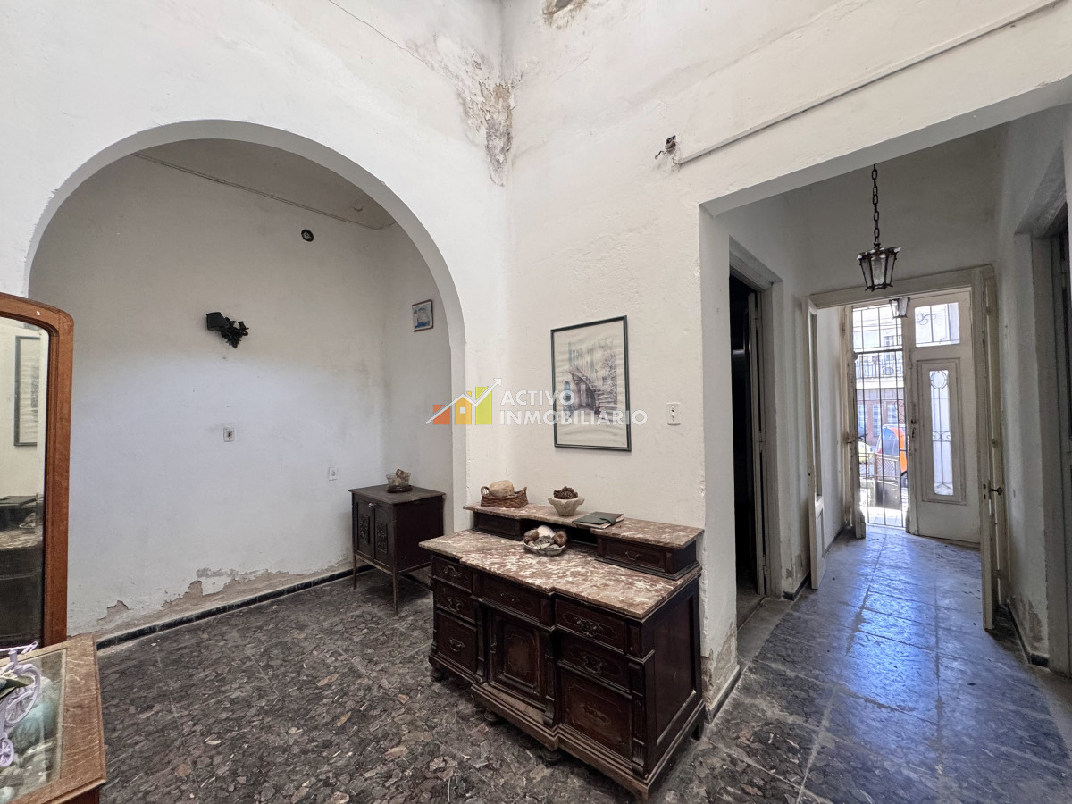 Casa ID.461 - Venta casa 5 dormitorios + patio - Punta Carretas