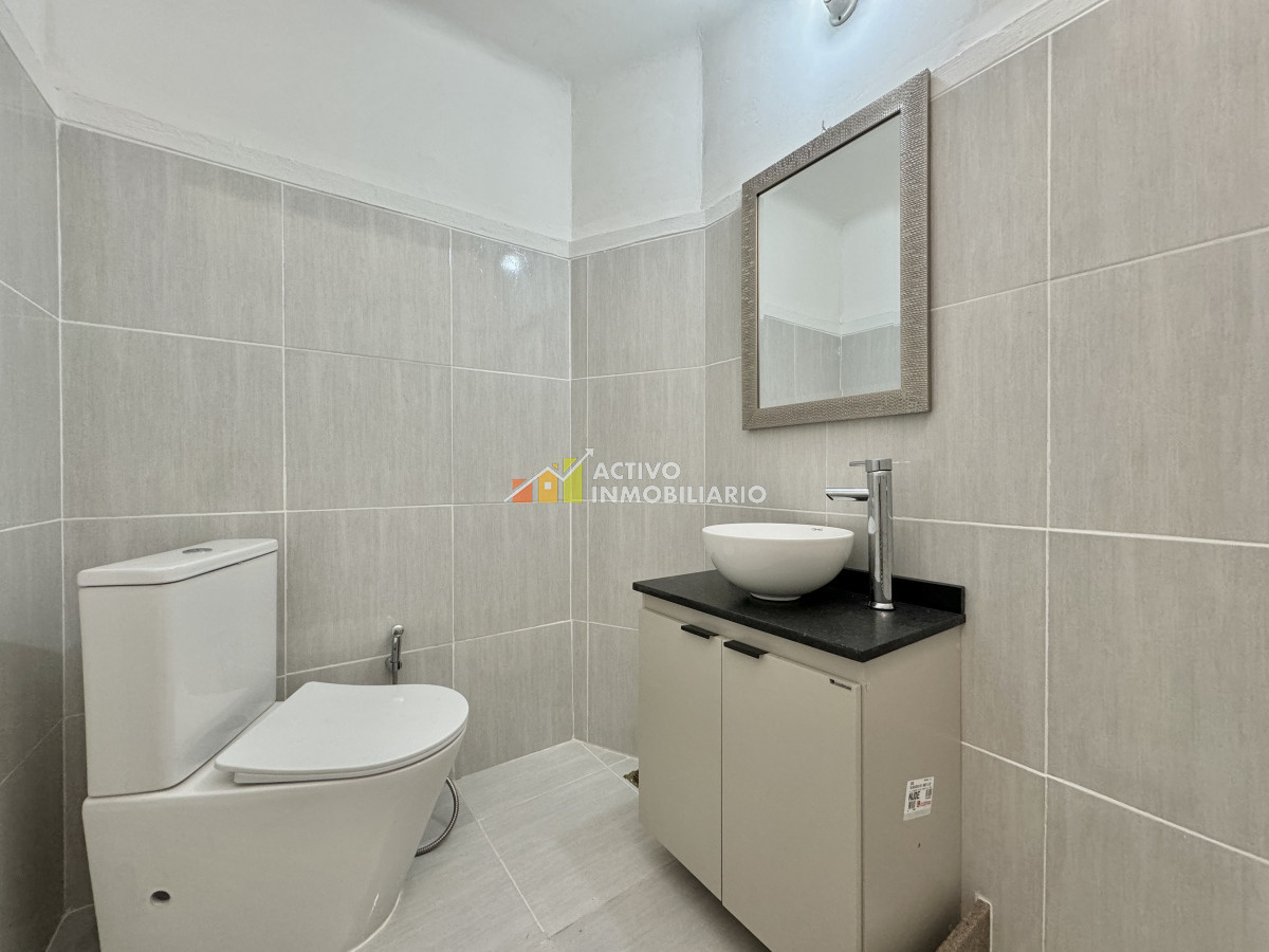 Casa ID.285 - Venta casa de altos con renta 2 dormitorios + azotea (sin gastos comunes) - Buceo