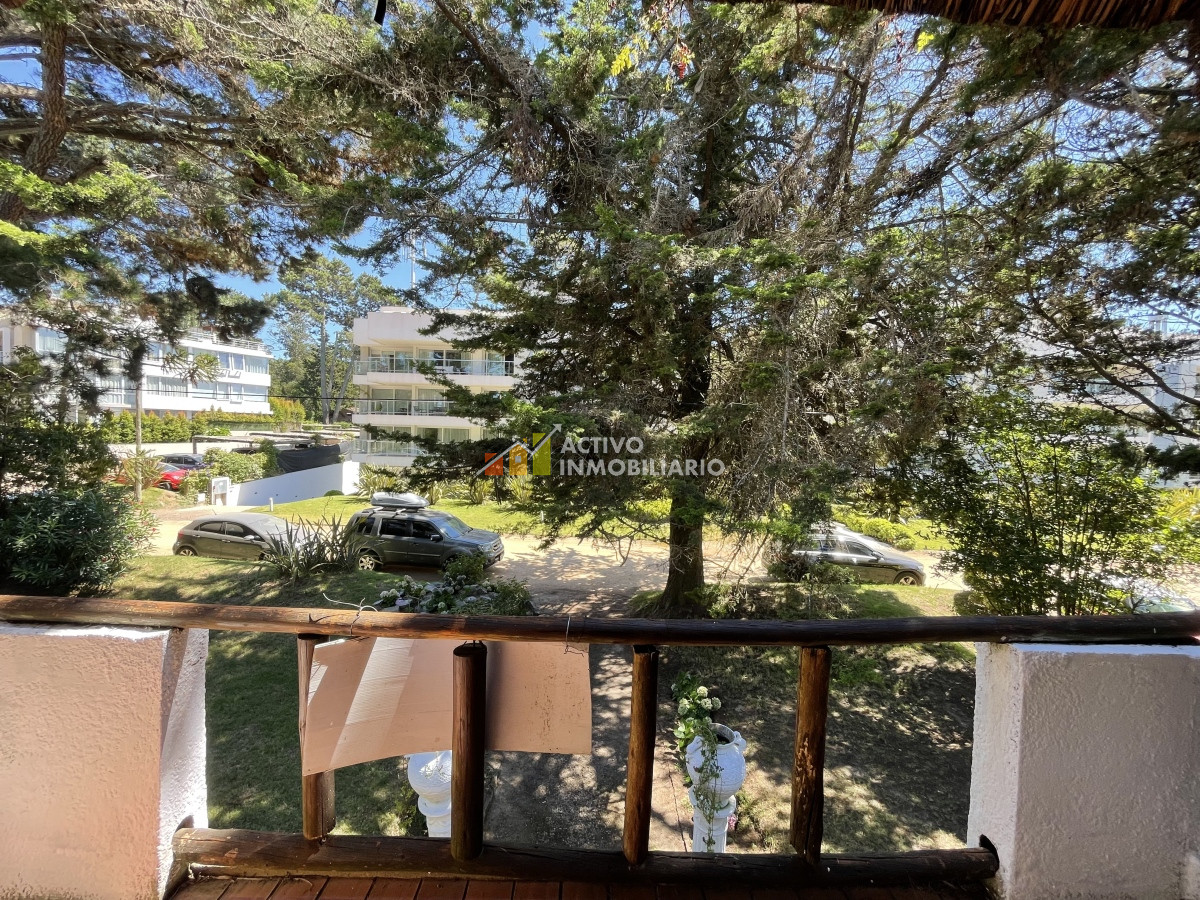 Casa ID.162 - Venta Chalet 5 dormitorios + barbacoa - Punta Del Este 