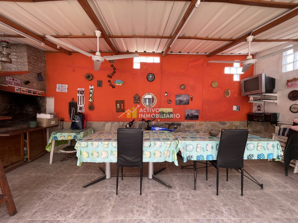 Casa ID.91 - Bajó de precio! Venta casa para dos familias + patio y barbacoa - Cerro 