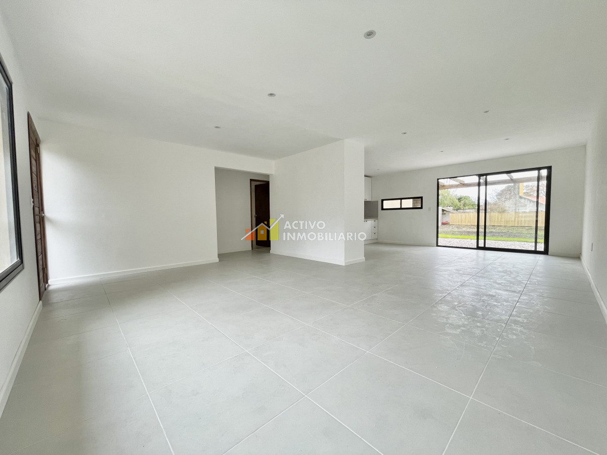 Casa ID.79 - Venta Casa 715 metros 3 dormitorios + patio con parrillero - Solymar 