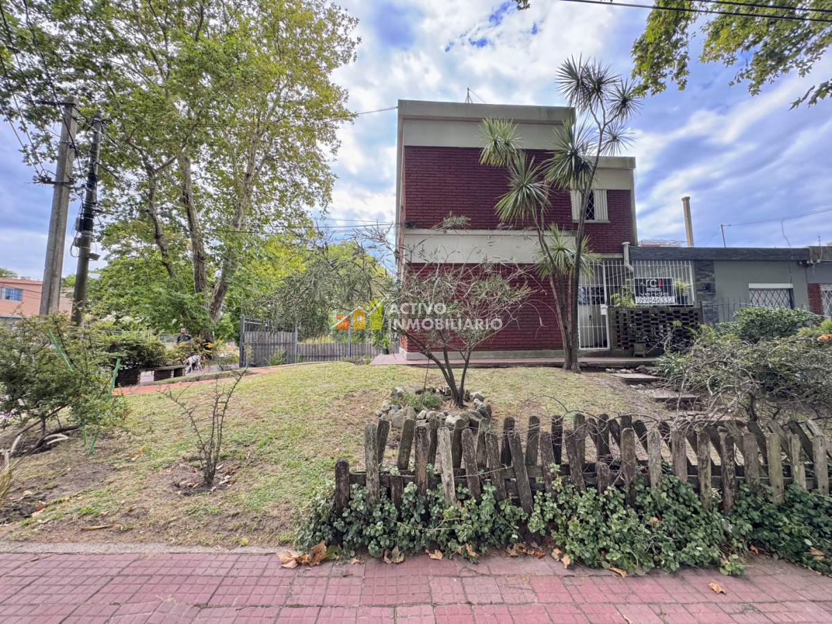 Casa ID.516 - Venta casa 3 dormitorios + patio + garaje - Punta Gorda 