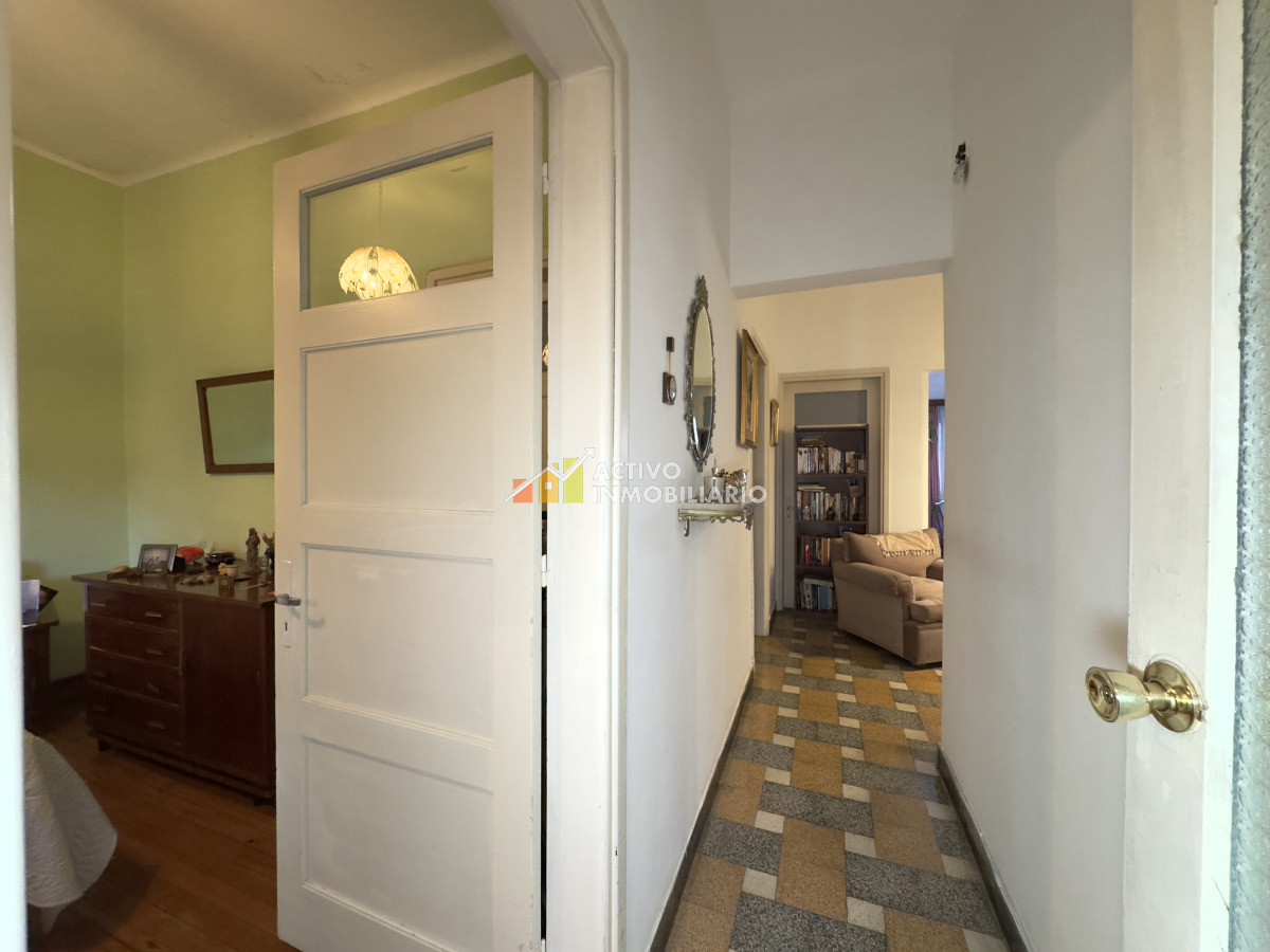 Casa ID.470 - Venta casa 2 dormitorios con garaje frente y patio- Jacinto Vera