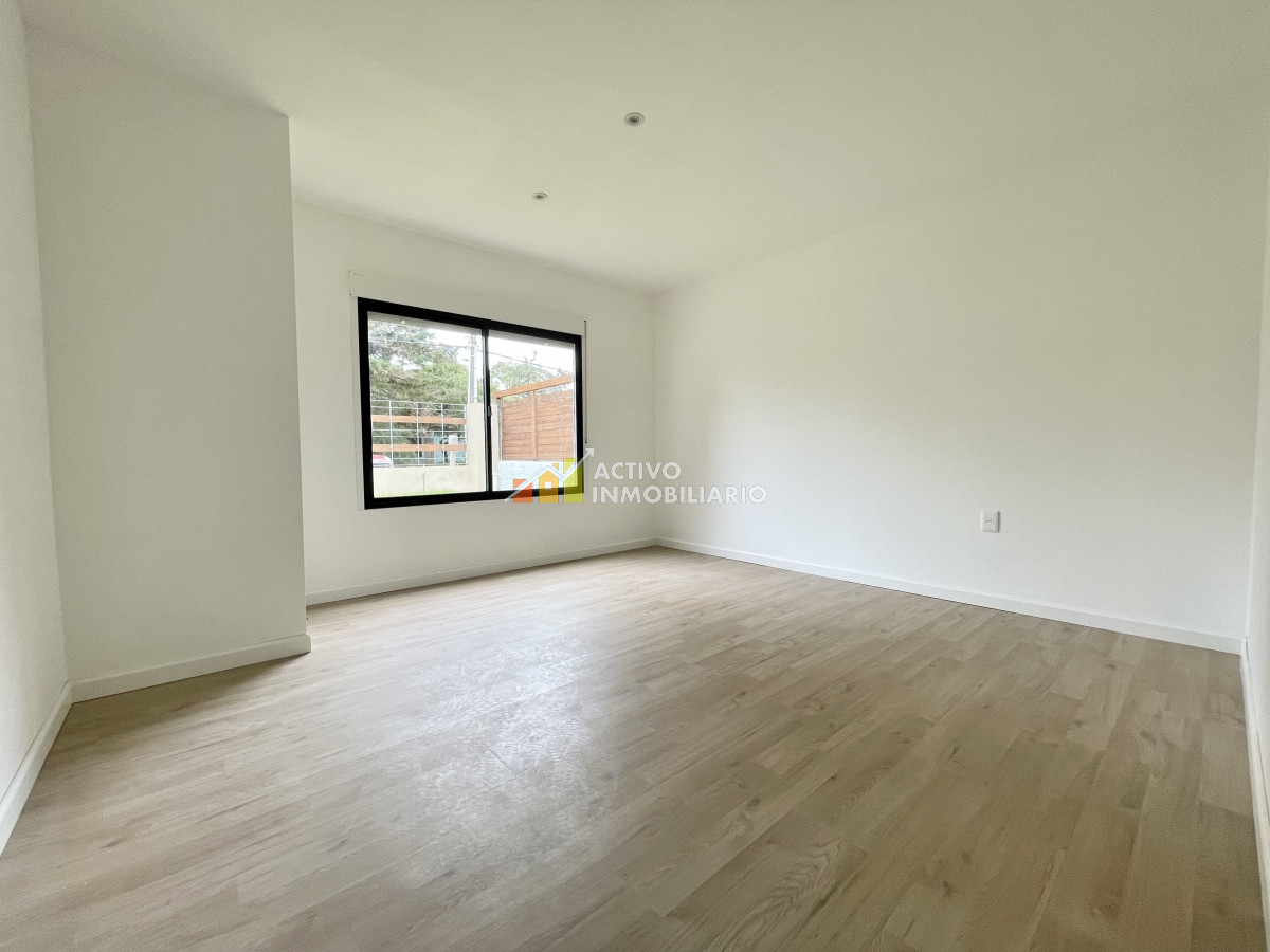 Casa ID.79 - Venta Casa 715 metros 3 dormitorios + patio con parrillero - Solymar 