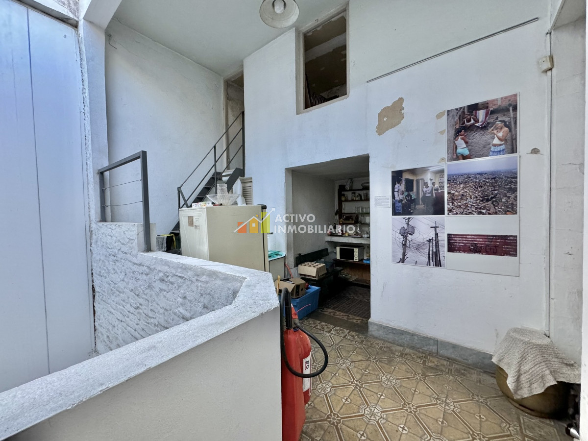 Casa ID.235 - Venta casa de altos de dos plantas 331mts a reciclar - Centro 