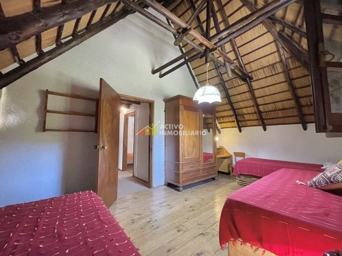 Casa ID.162 - Venta Chalet 5 dormitorios + barbacoa - Punta Del Este 