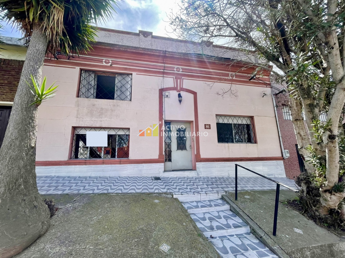 Casa ID.91 - Bajó de precio! Venta casa para dos familias + patio y barbacoa - Cerro 