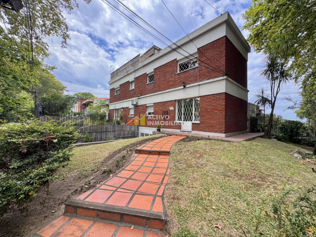 Casa ID.516 - Venta casa 3 dormitorios + patio + garaje - Punta Gorda 