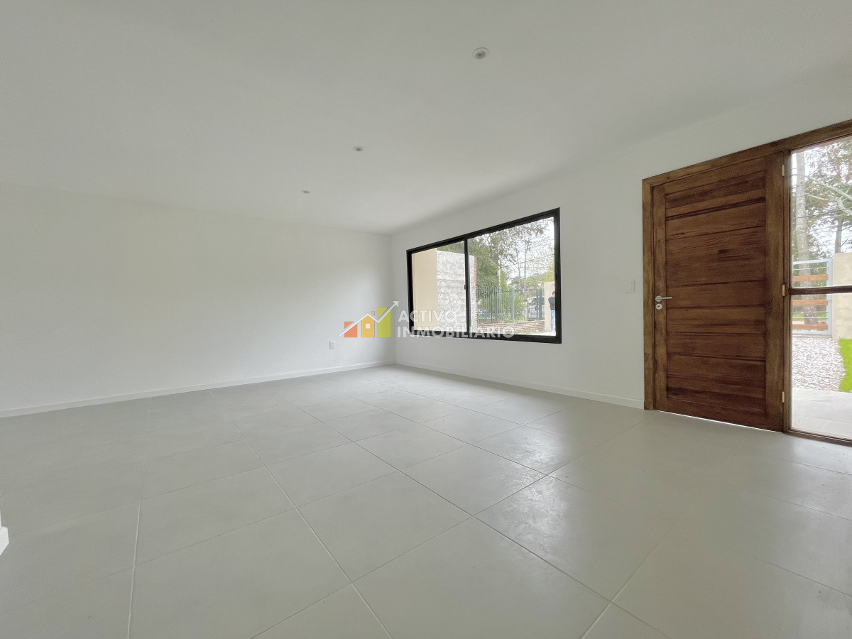 Casa ID.79 - Venta Casa 715 metros 3 dormitorios + patio con parrillero - Solymar 