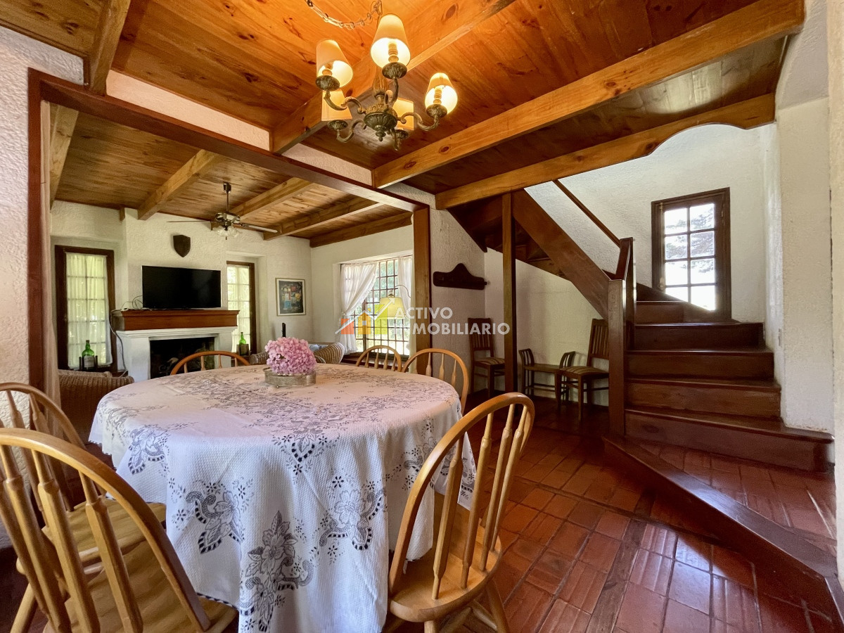 Casa ID.162 - Venta Chalet 5 dormitorios + barbacoa - Punta Del Este 